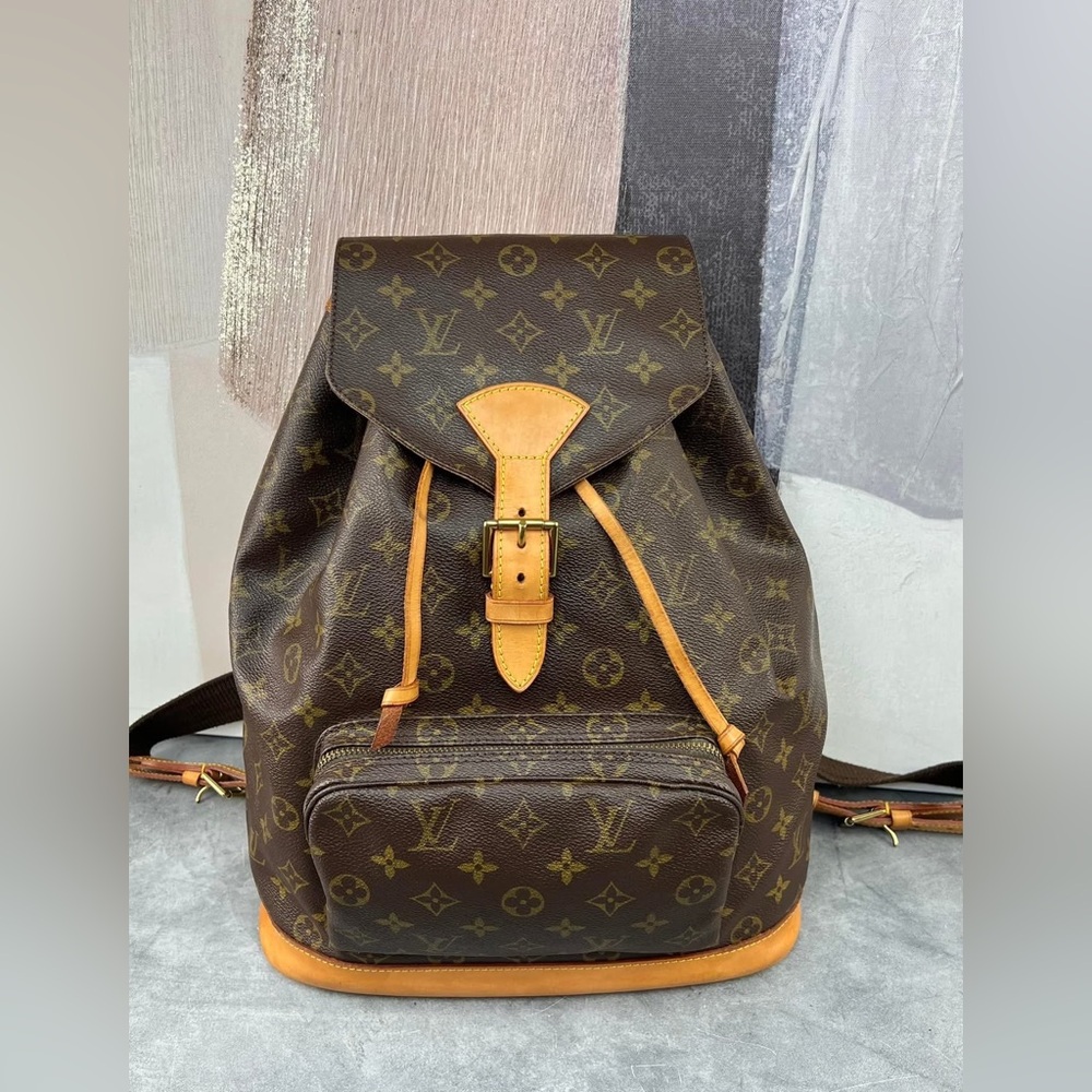 🌵Louis Vuitton Montsouris GM 🌵